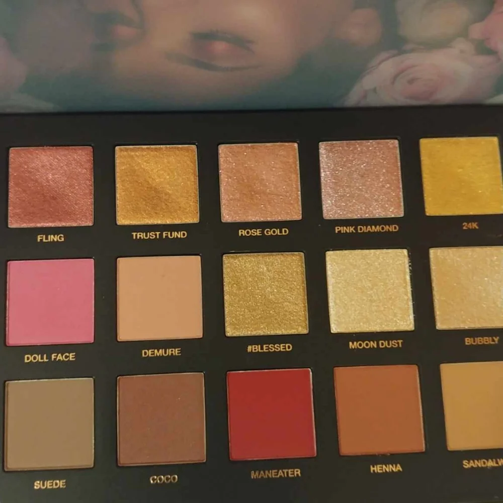 💖FIRM! NWT HUDA BEAUTY ROSEGOLD REMASTERED EYESHADOW PALETTE